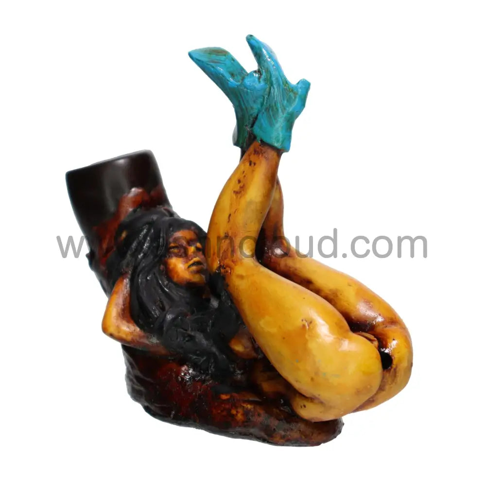 5 In - Lying Down Woman Bamboo Bong