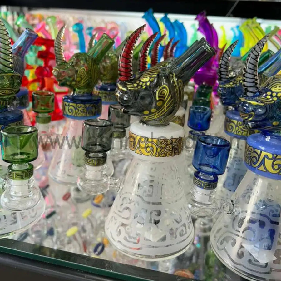 8 Inch Rhinoceros Design Glass Bong